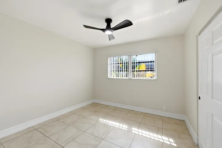 37_bedroom 3