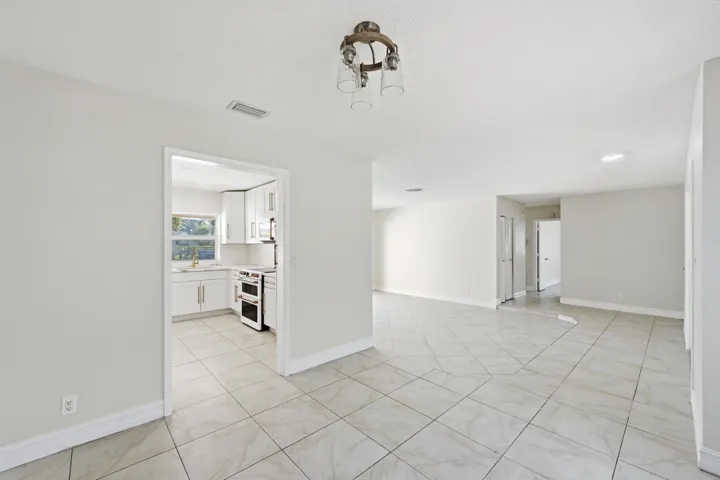 10_dining room