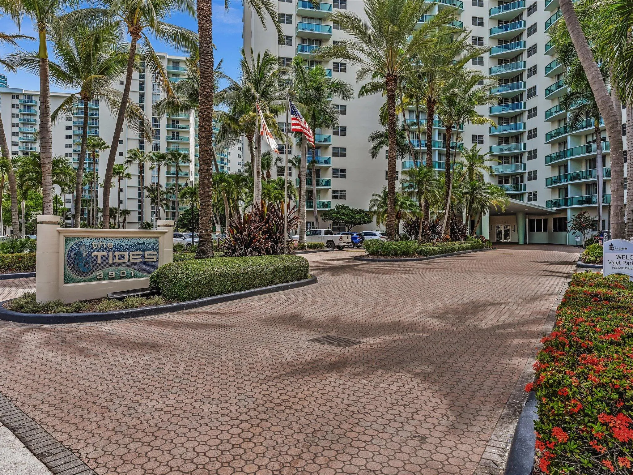 The Tides Entrace