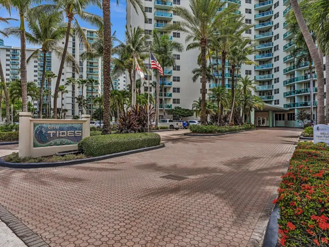 The Tides Entrace
