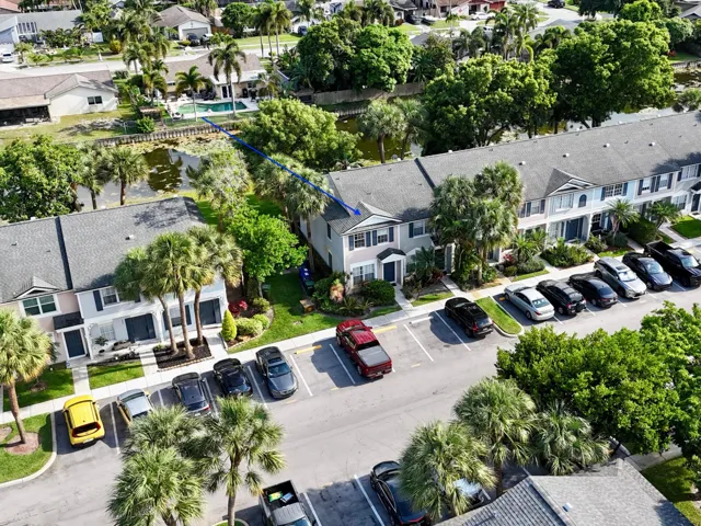Aerial view. End unit