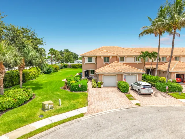 2401 Caslotti Way Cape-9
