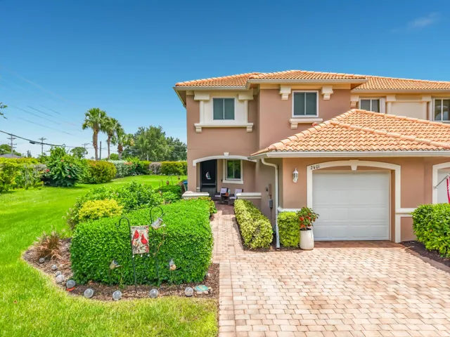 2401 Caslotti Way Cape-11