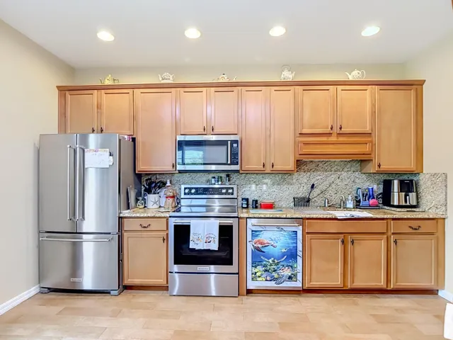 2401 Caslotti Way Cape-29