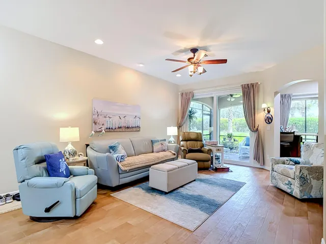 2401 Caslotti Way Cape-19