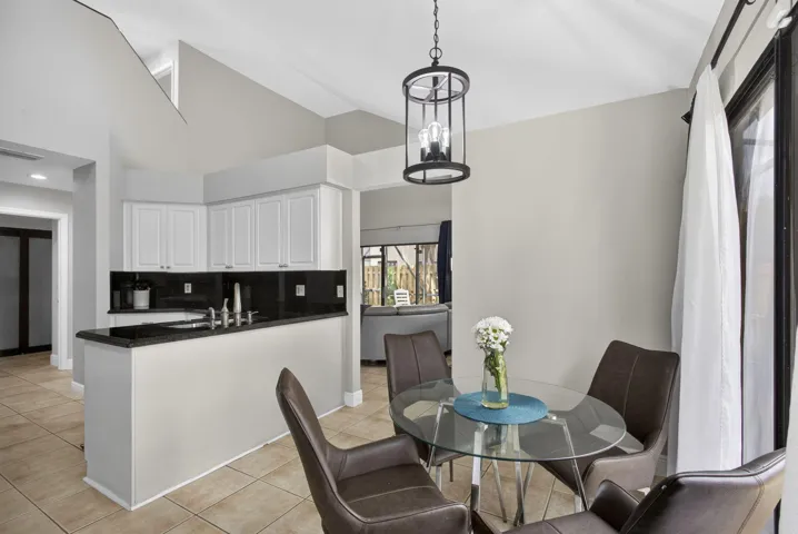 Cozy Dinette area
