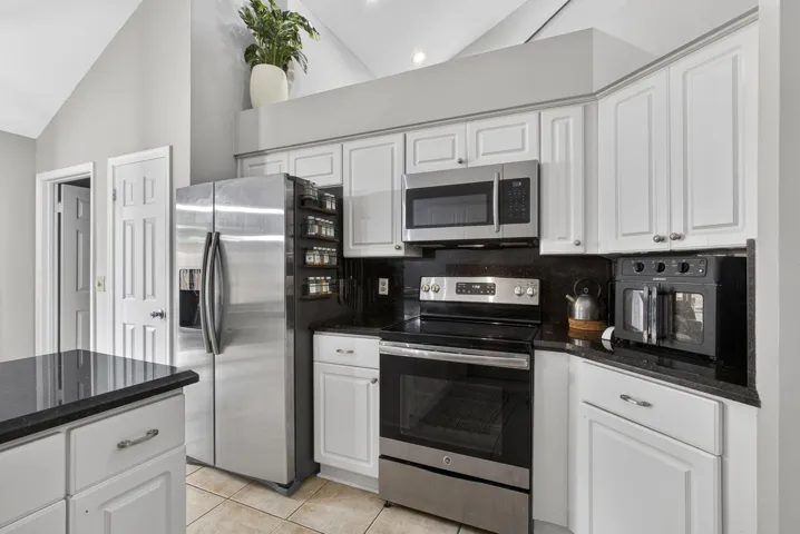 Kitchen with fantastic appliances