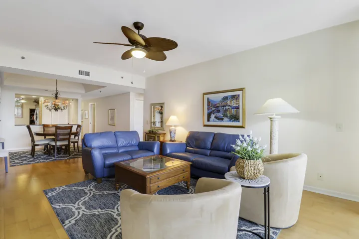 Living/Dining Area