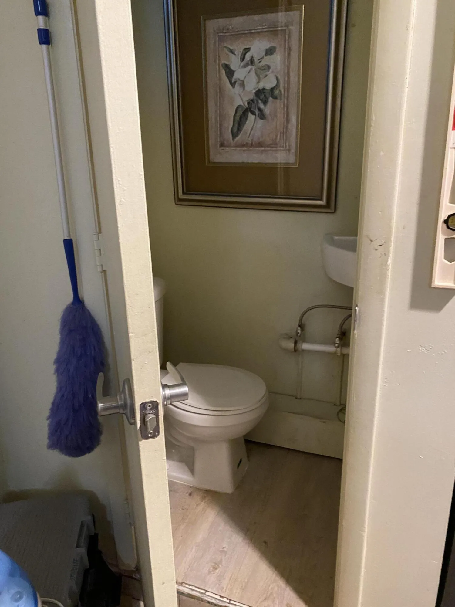 1/2 Bath