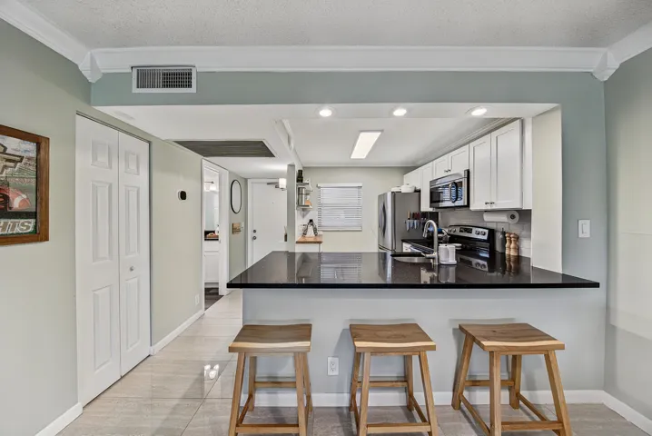Counter top seating