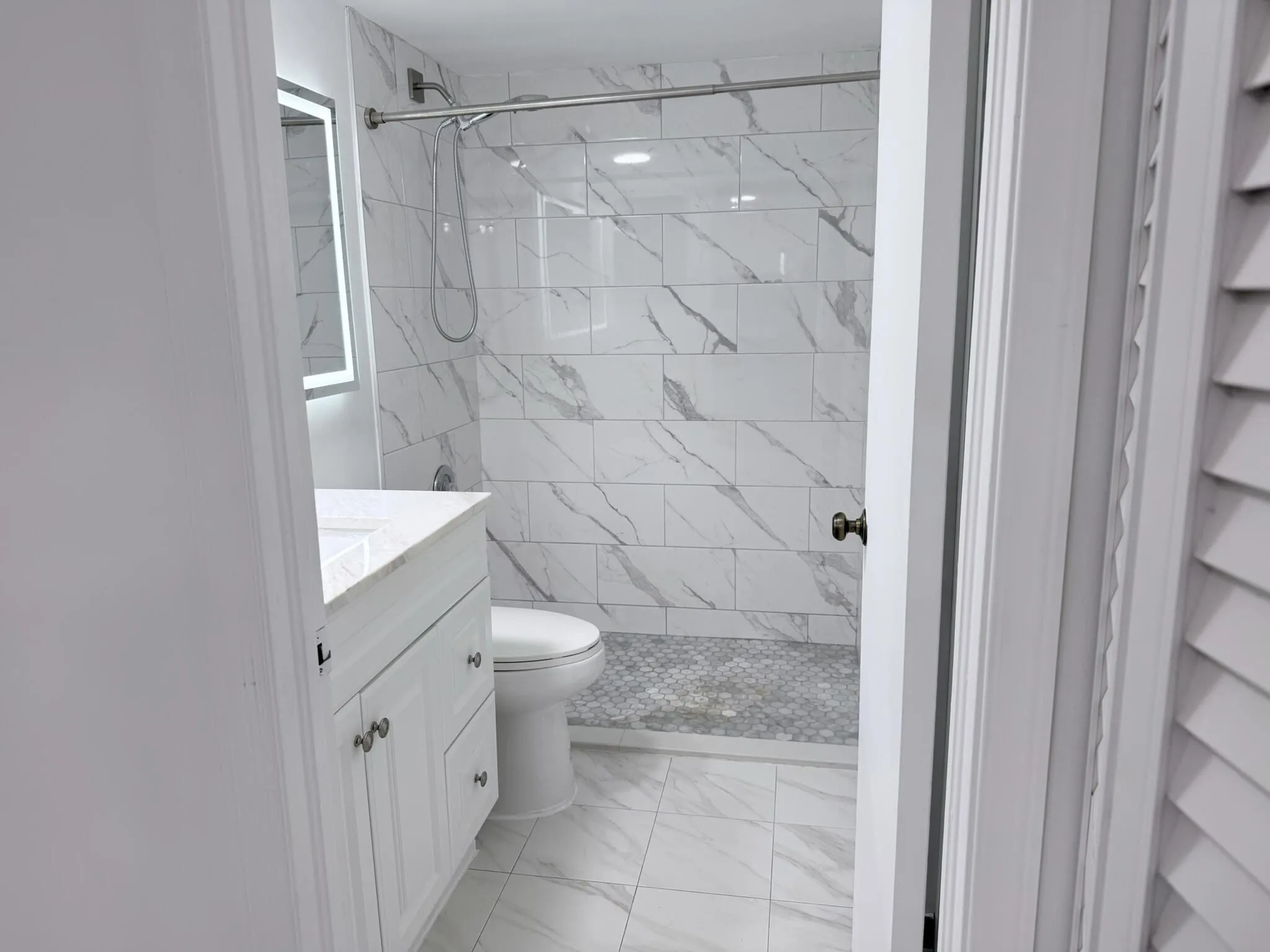 2nd bath shower