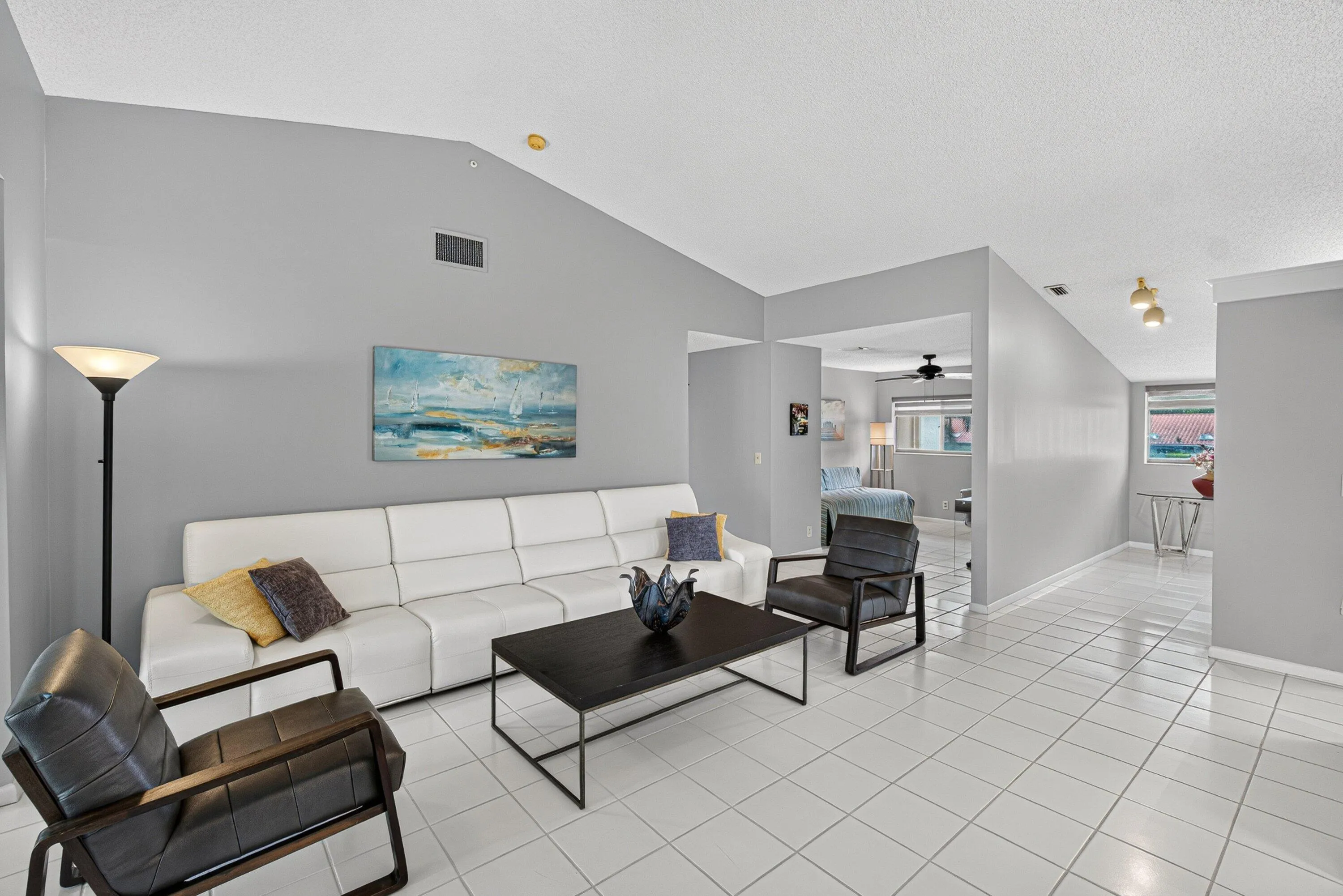 016-10223NorthCircleLakeDrive-201-Boynto
