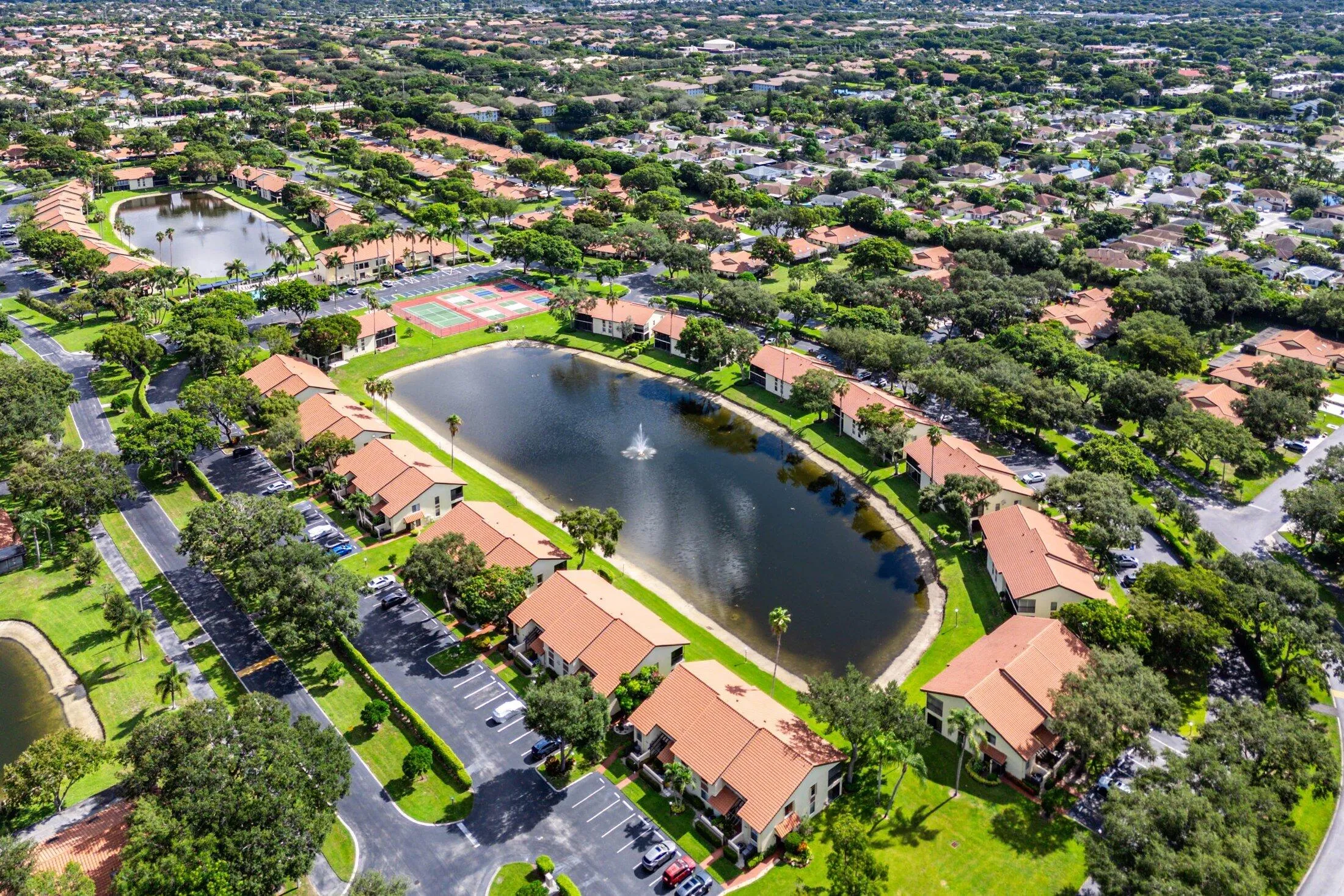 056-10431SouthCircleLakeDrive-202-Boynto