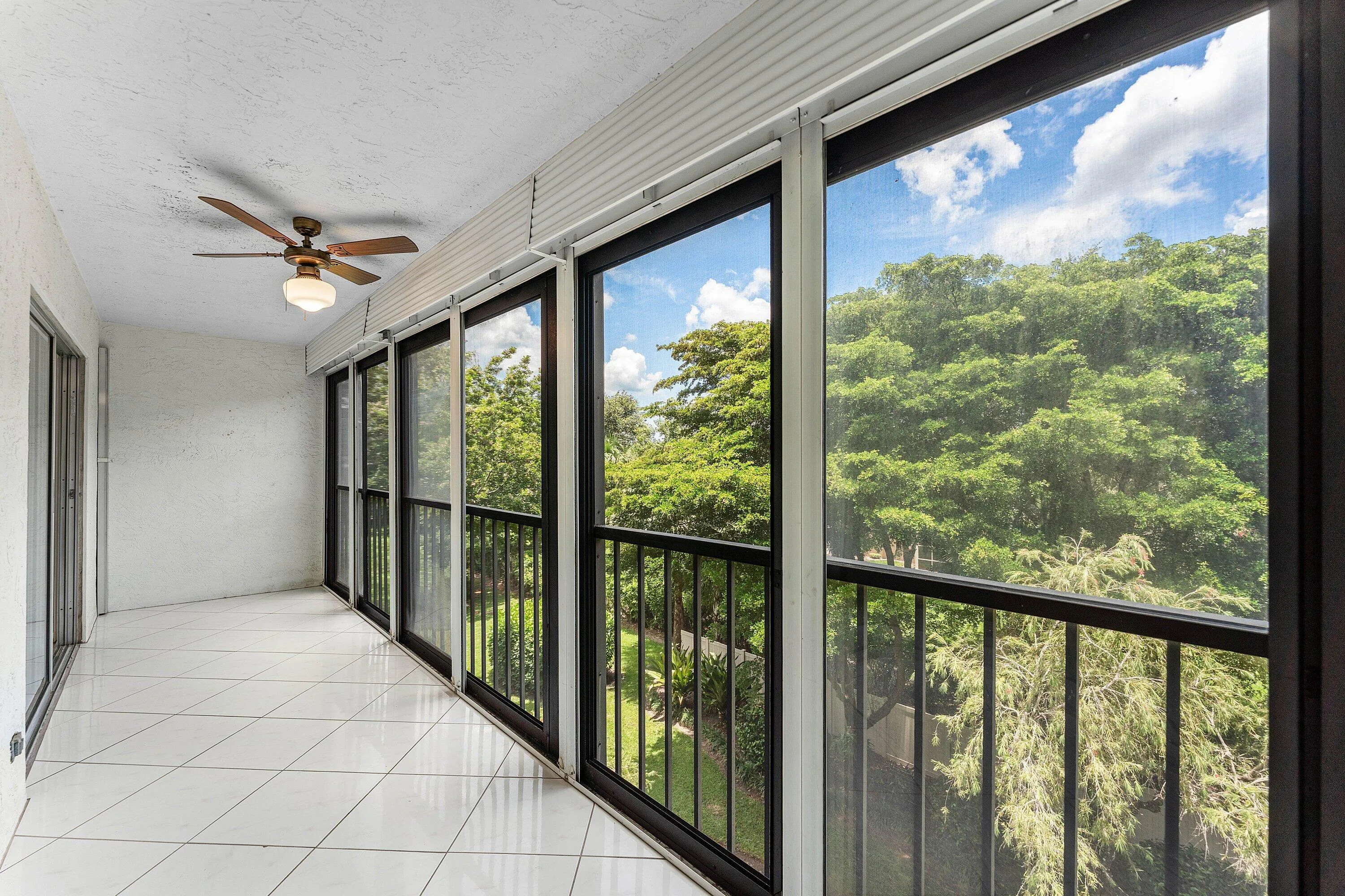 Screened-In Balcony