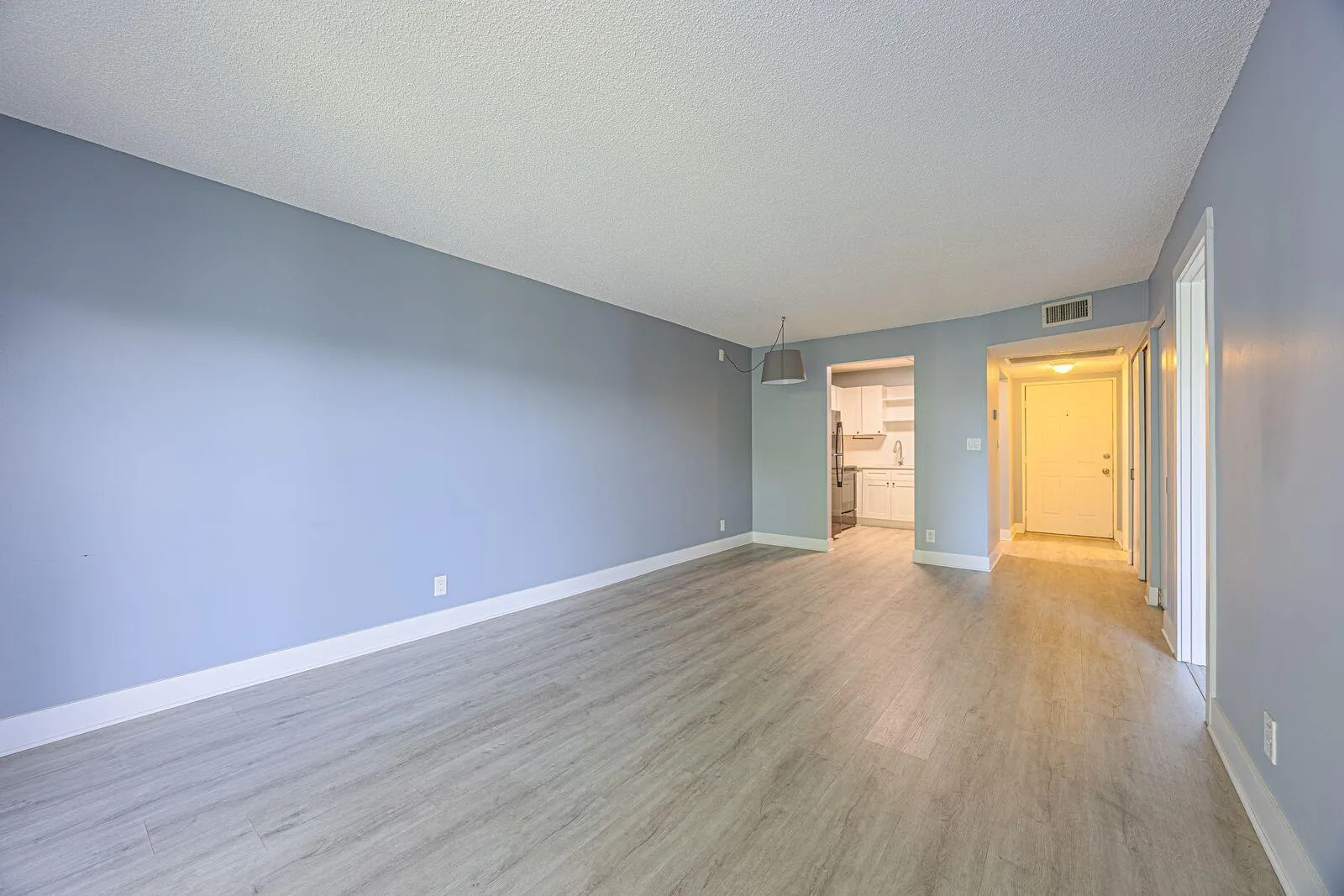 9940 SW 8th St (Living Rm5)