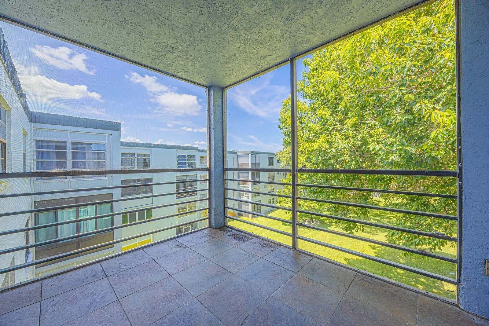 9940 SW 8th St (Balcony2)
