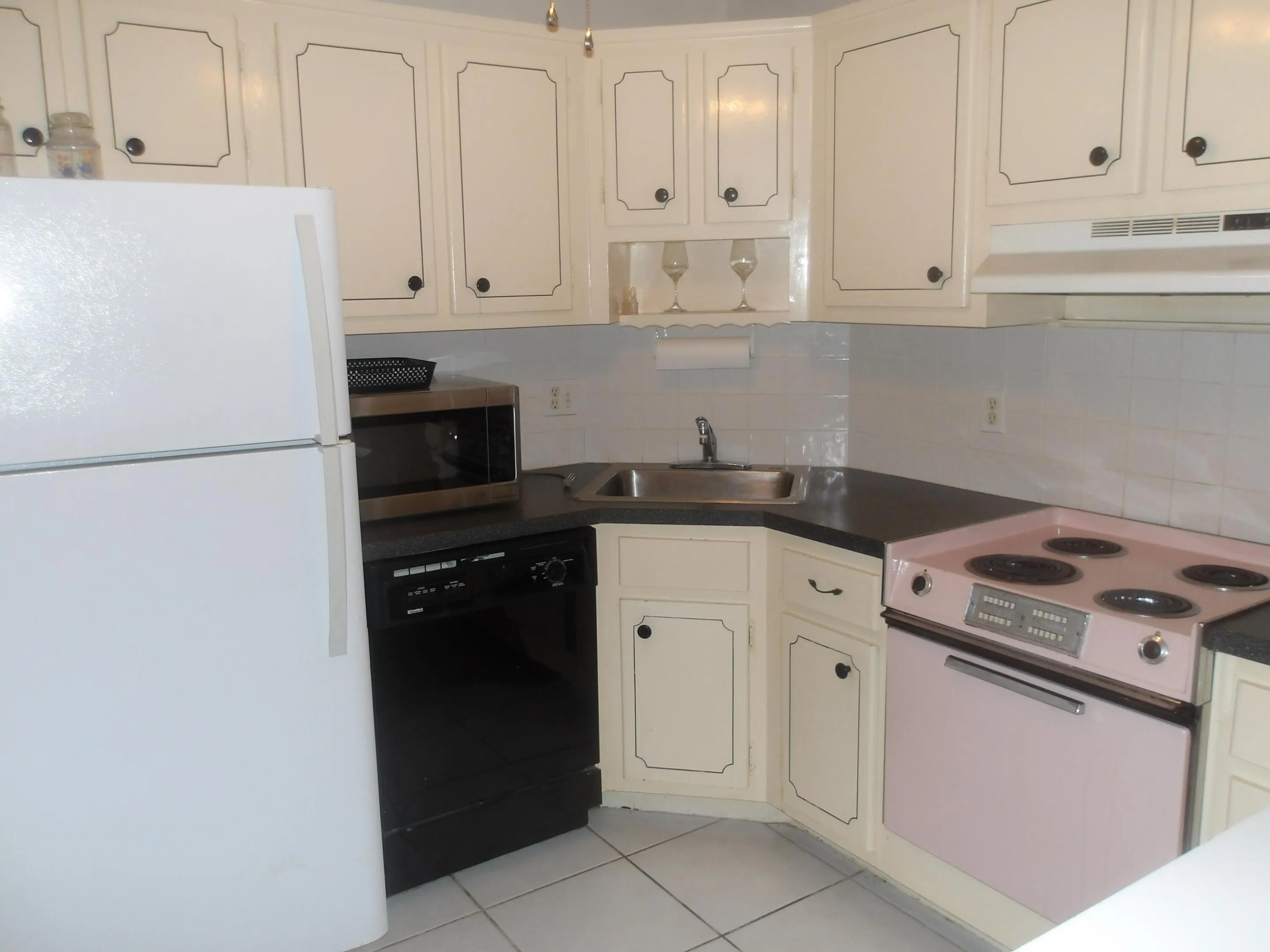 JPEG image-FF13C7002826-1