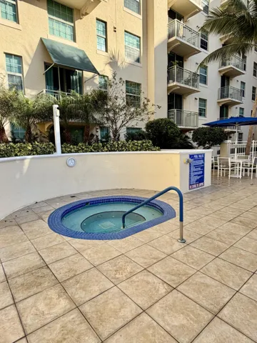 610 Clematis Street 305 (8)