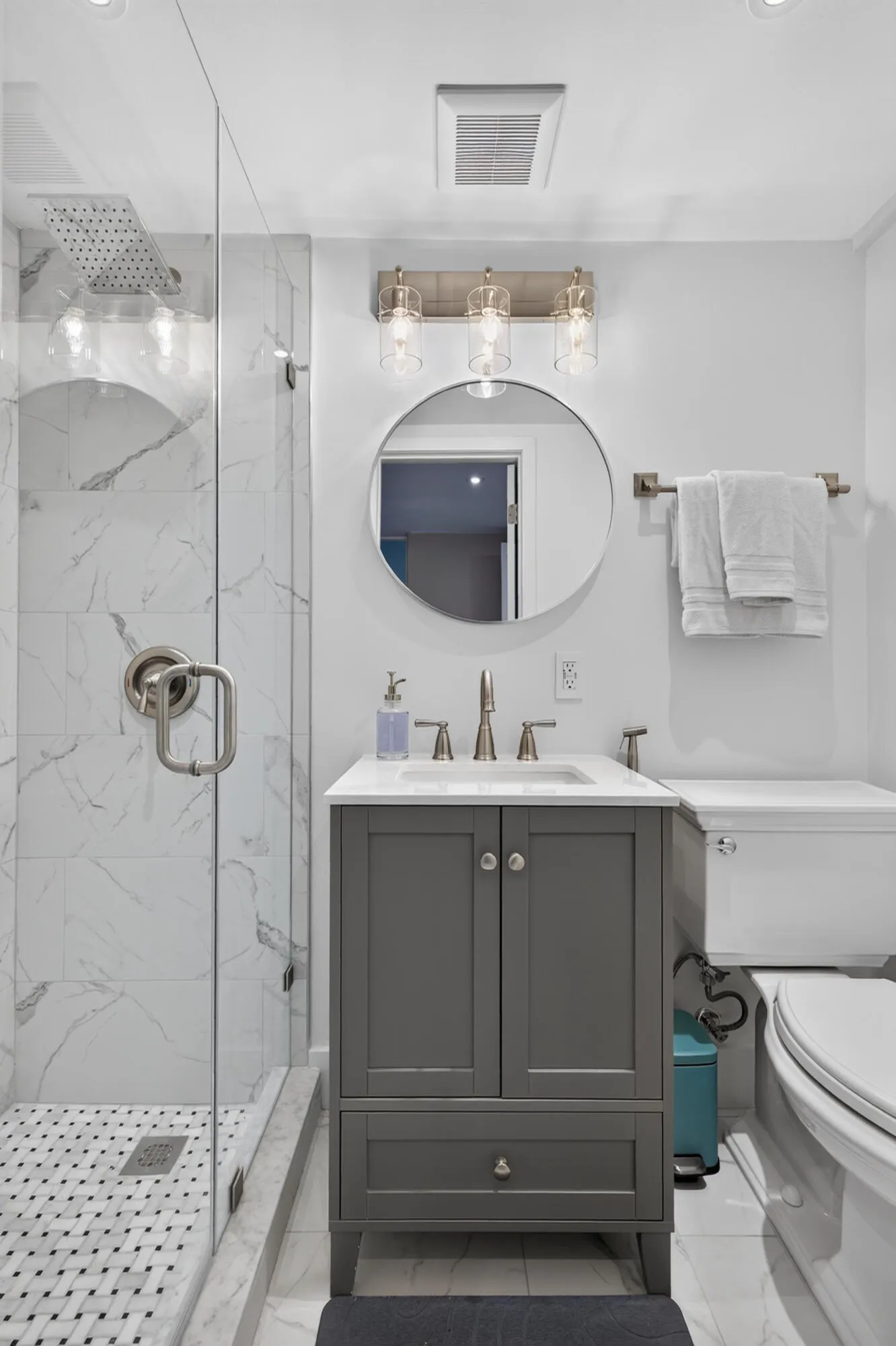 Bathroom for the 4th bedroom/studio.