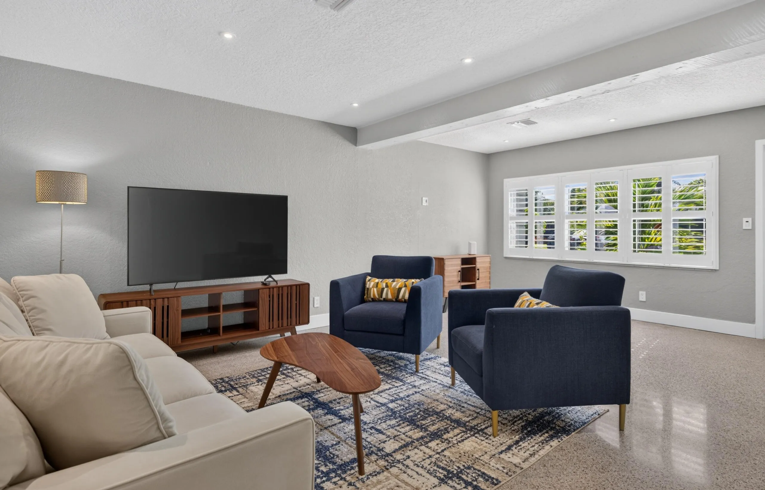Large living area perfect for entertaining