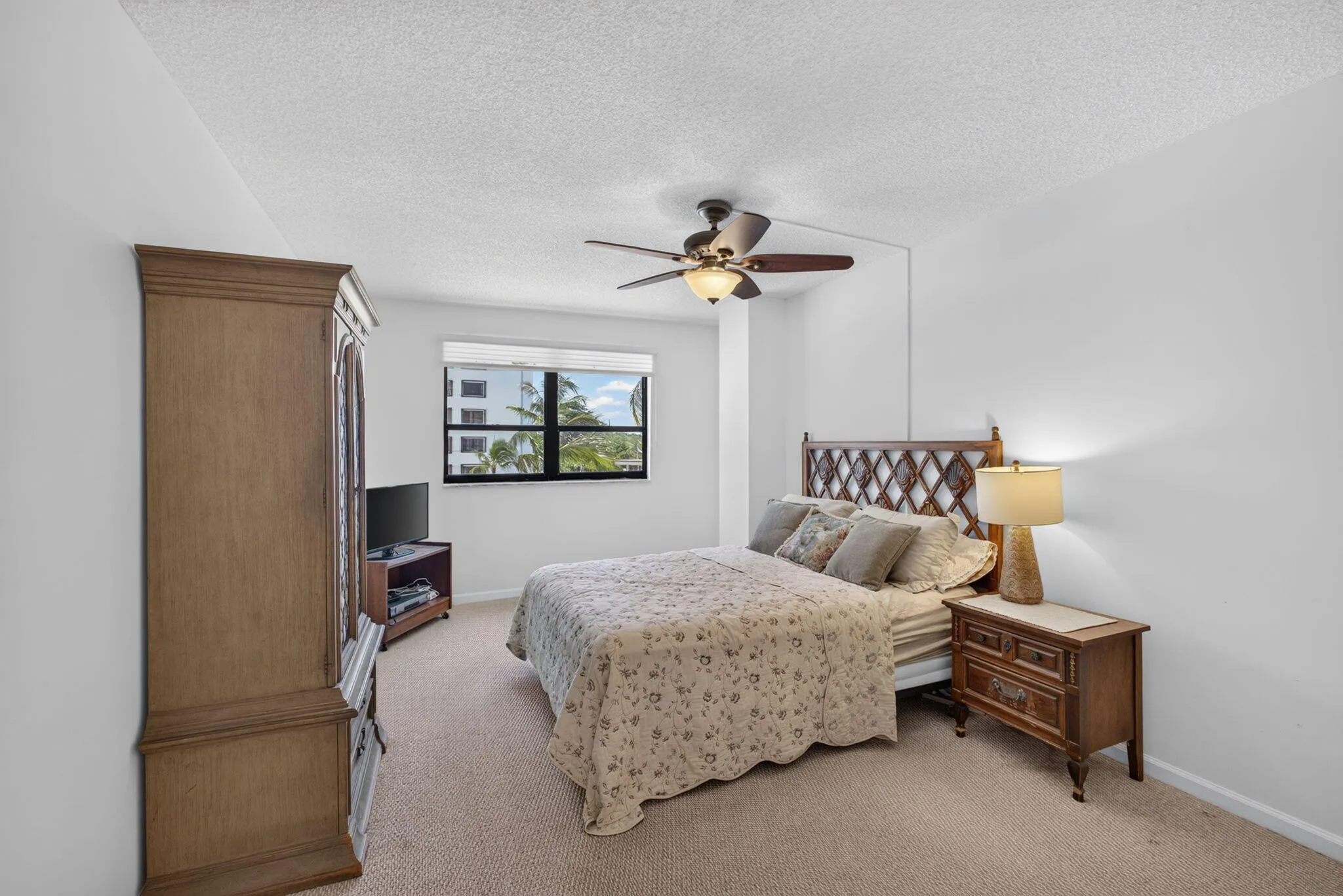 Primary suite