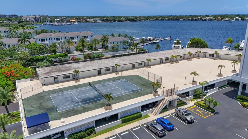 Tennis court
