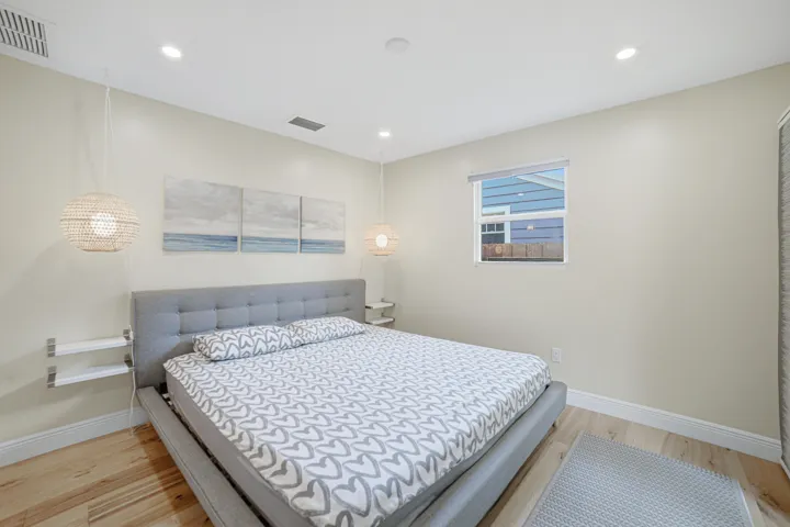 Bedroom1 (1)