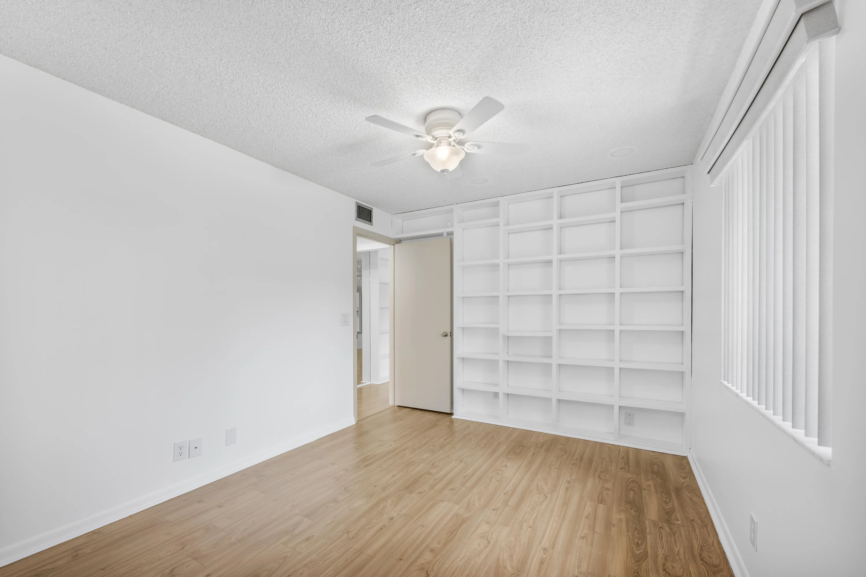 313 Pine Ridge Cir, C2