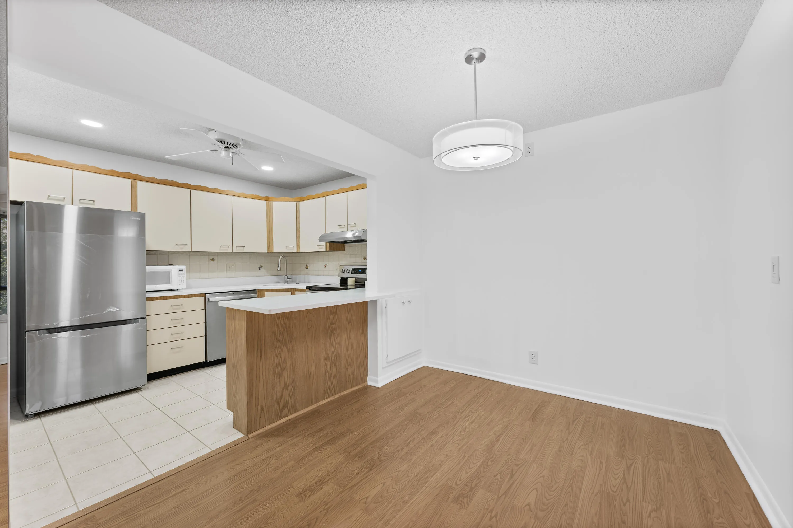 313 Pine Ridge Cir, C2