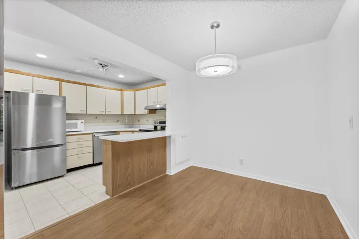 313 Pine Ridge Cir, C2