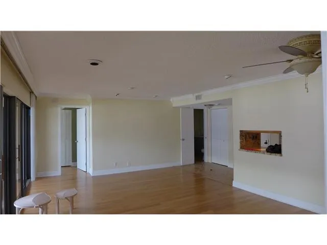 Many options for Living Room & Dining Area with the space