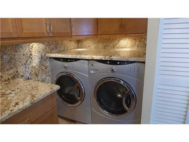Full size washer & dryer