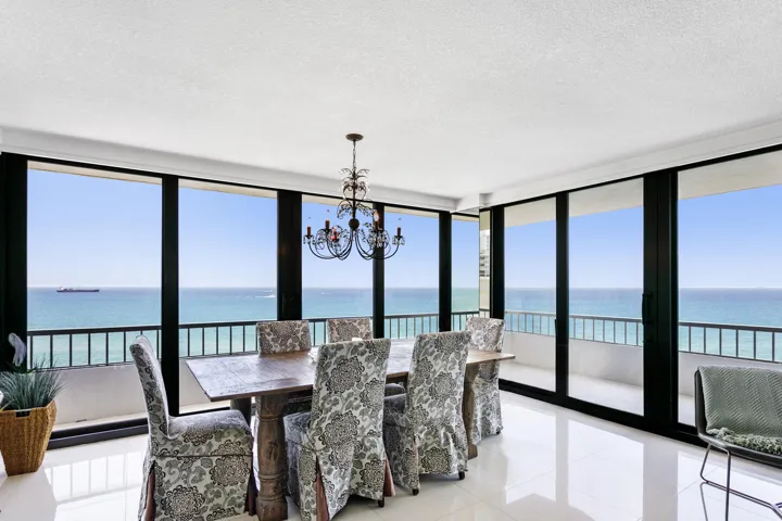 Dining room pic 1