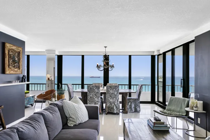 Living-dining room