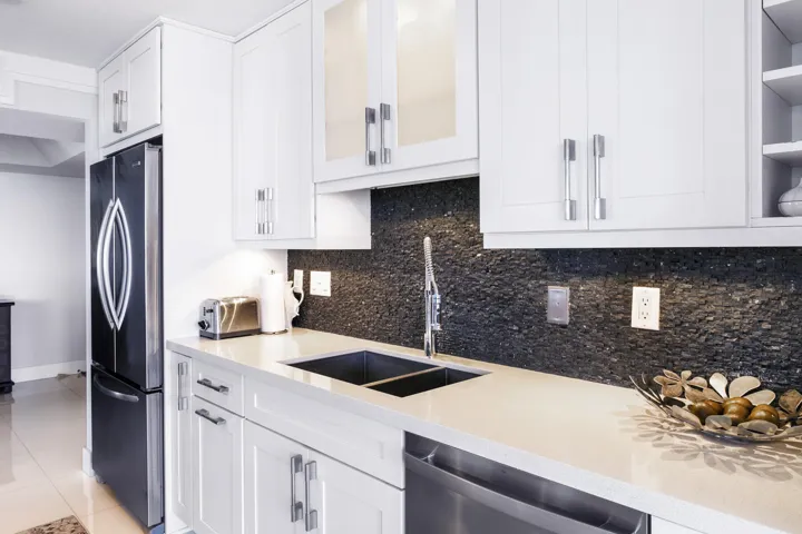 Kitchen pic 2