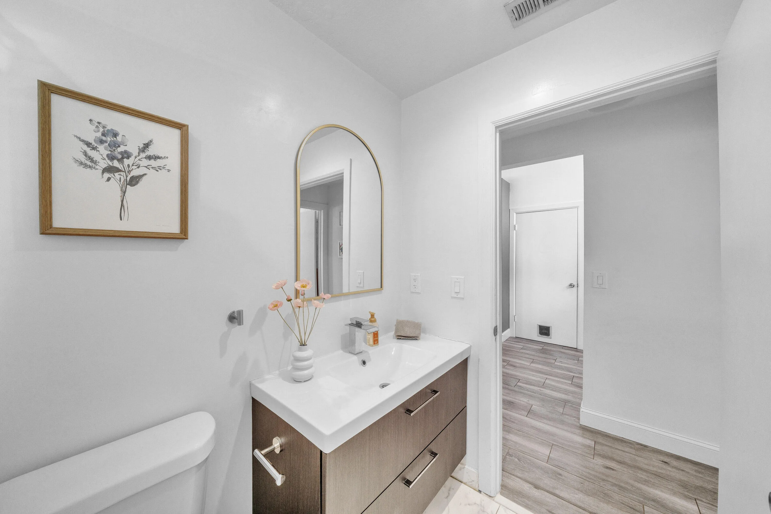 Updated Guest Bathroom