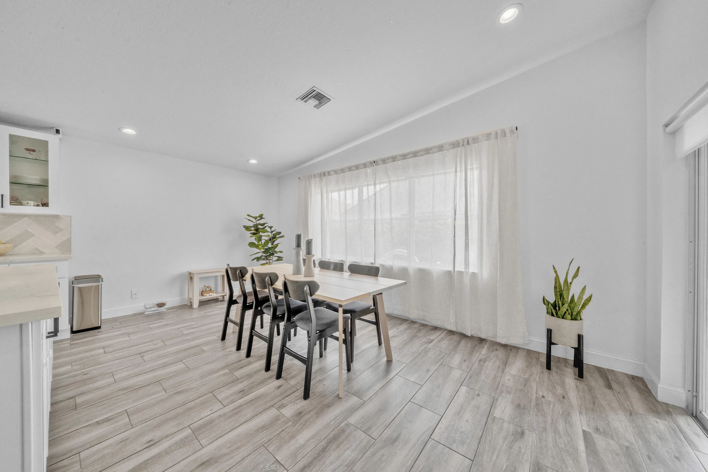 Spacious Multi-Functional Area