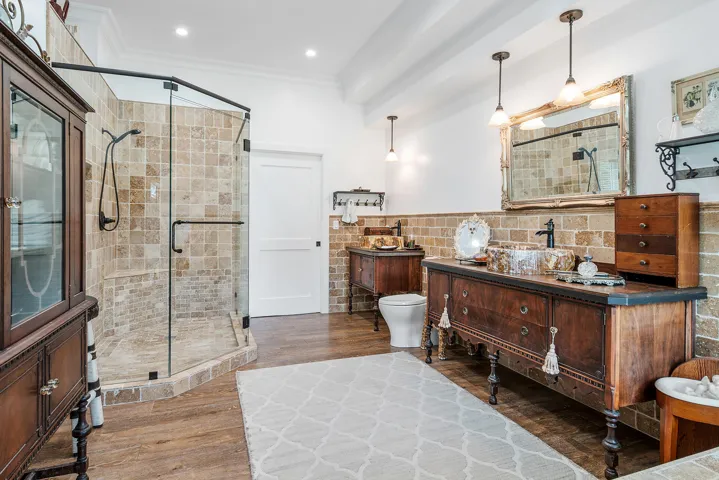 Dual custom vanities
