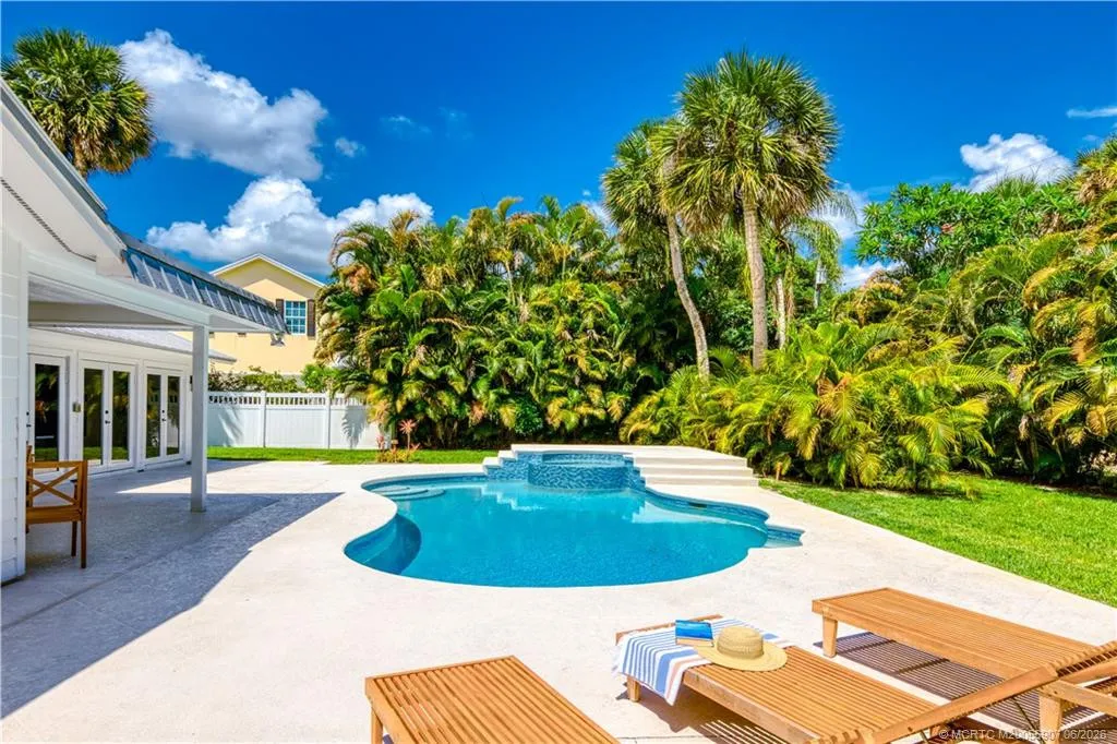 Property photo 35