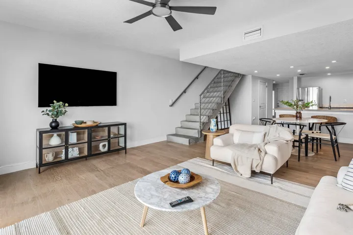 017-900JefferyStreet-BocaRaton-FL-33487-
