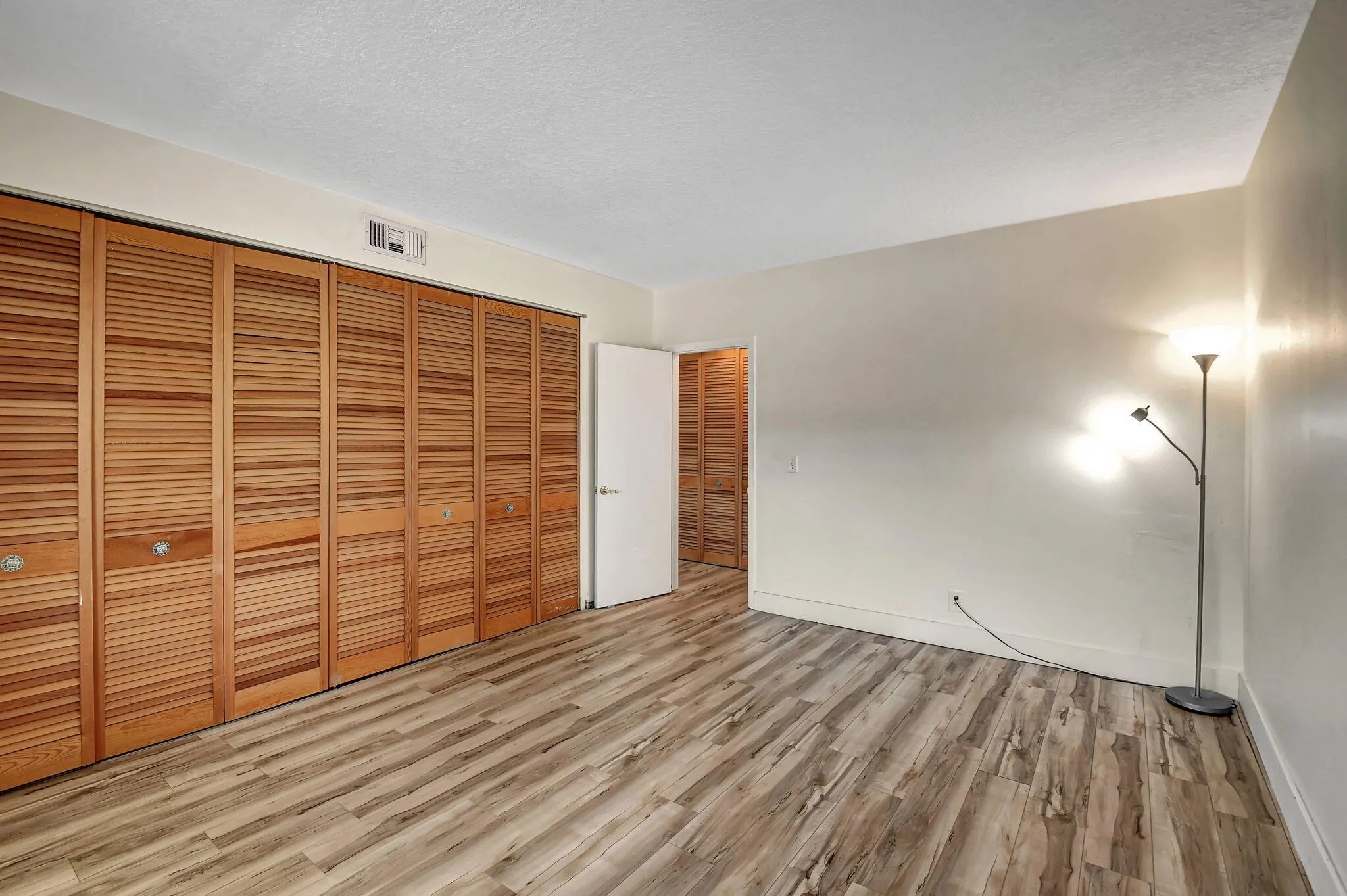 20-web-or-mls-Apartment (17)