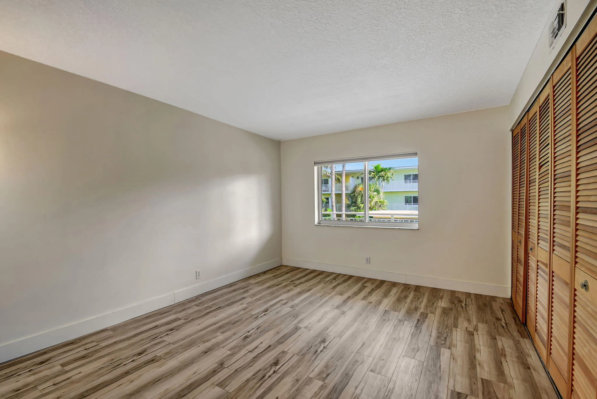 18-web-or-mls-Apartment (15)