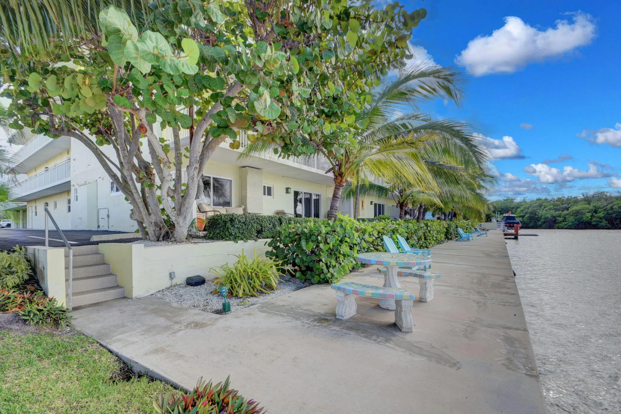 52-web-or-mls-6520 N Ocean (14)