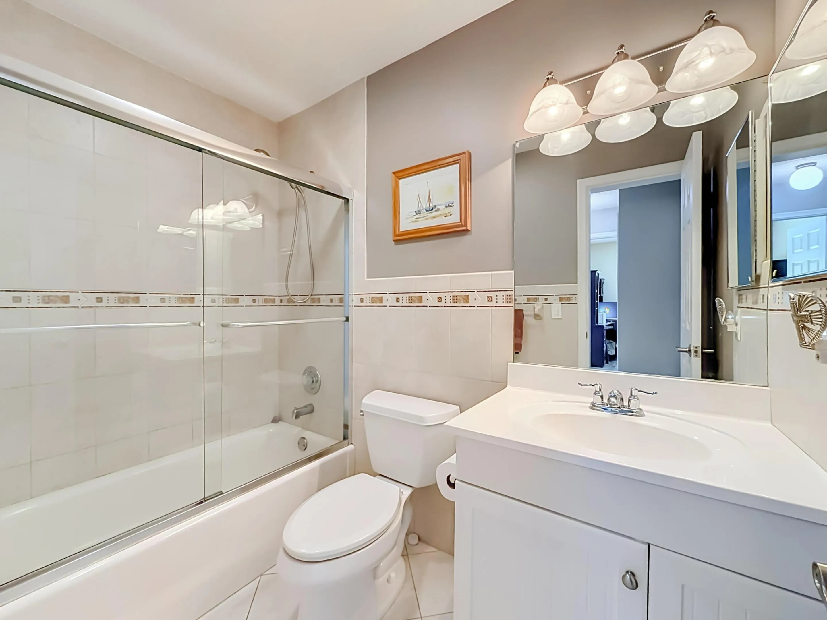 Full bath with Tub