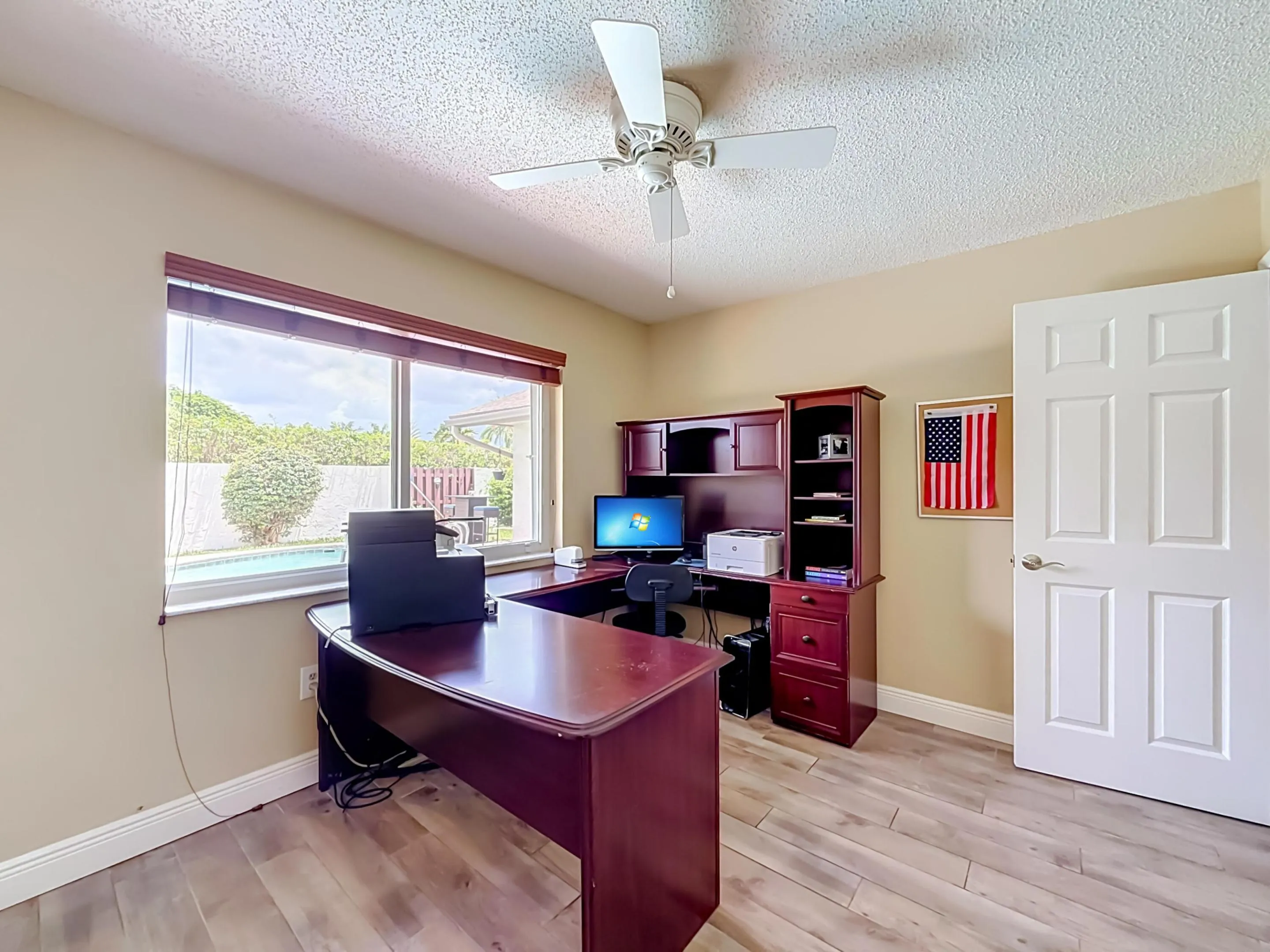 2nd Bedroom or office