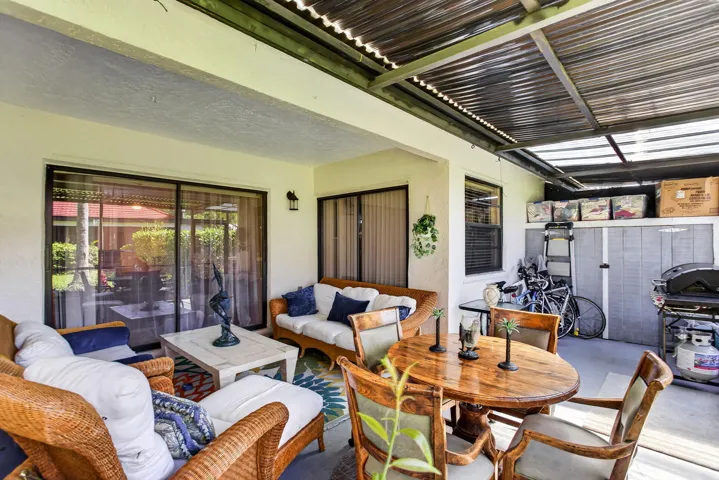 Screened-In Covered Patio / Lanai