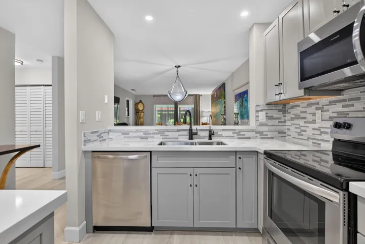 Bright Kitchen