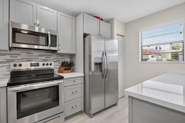 Bright Kitchen