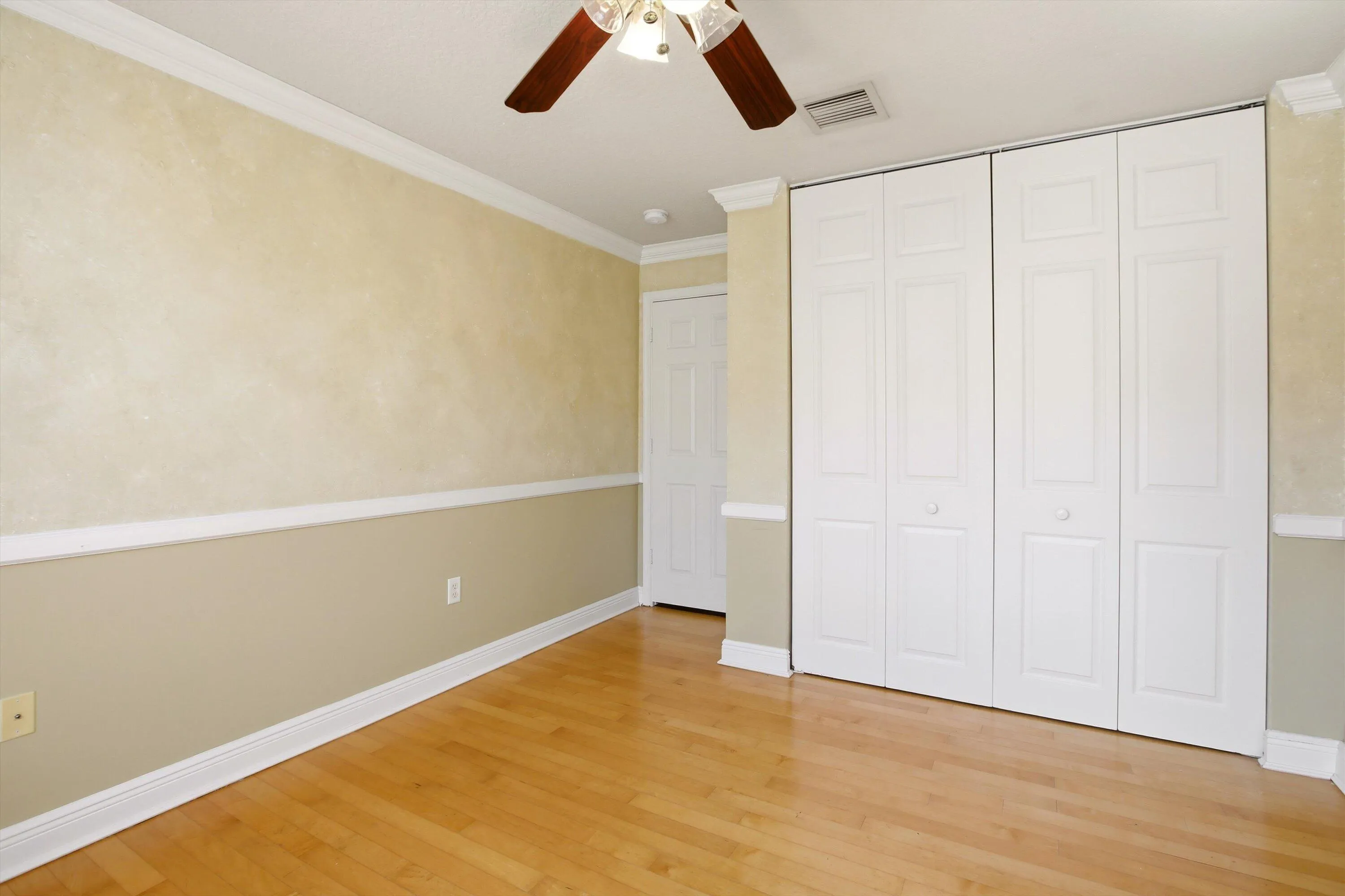 38-Property Photo 038