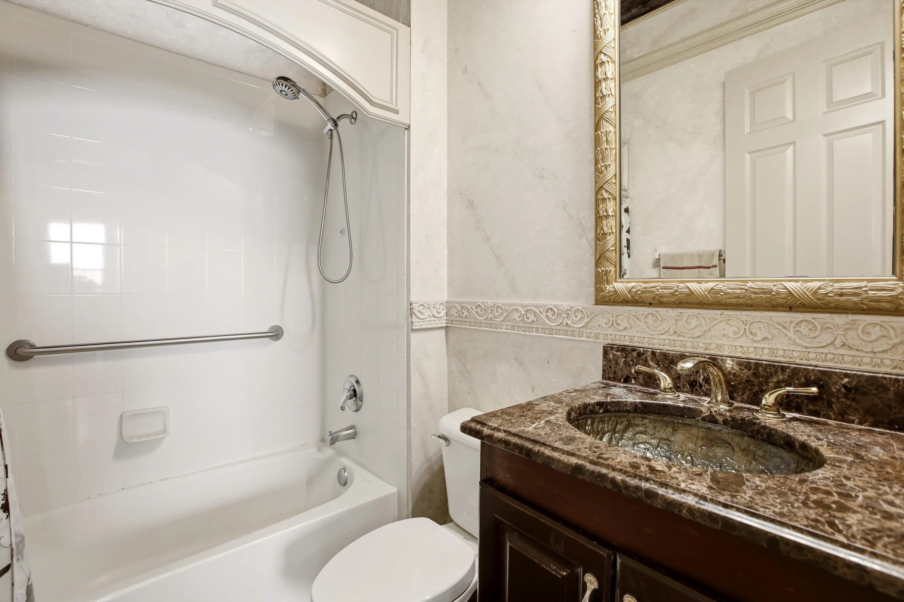 17-Property Photo 017